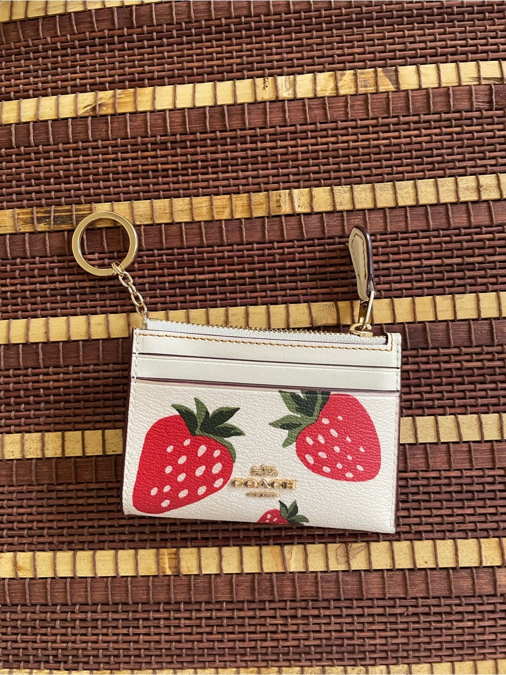 White Coach Nolita 19 Strawberry Print Shoulder Bag & Matching Wallet - Picture 3 of 11